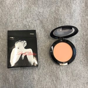 Mac Marilyn Monroe blush in legendary